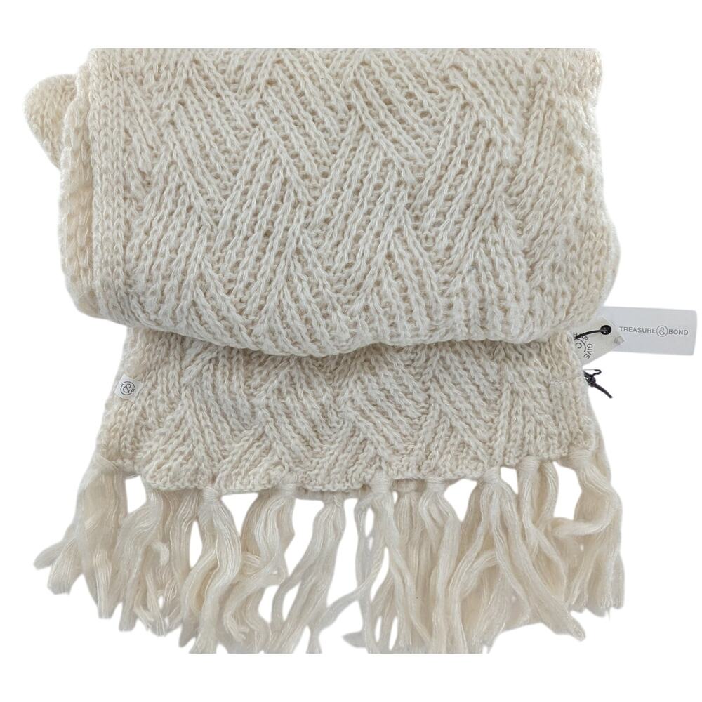 Treasure & Bond Soft Chunky Knit Scarf - Picture 6 of 6